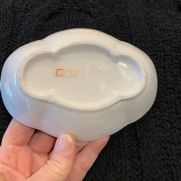 Aynsley Cottage Garden Porcelain Trinket/Soap Dish with Floral and Butterflies - Picture 2 of 4